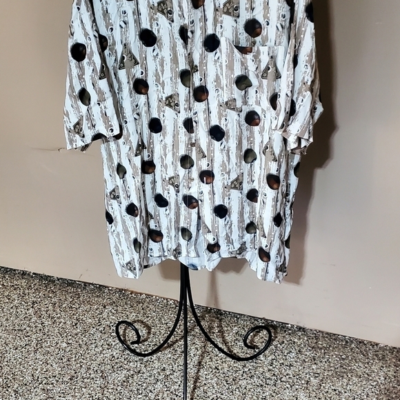 City Streets 100% Rayon Pool Balls Short Sleeve Casual Button Down Sz. L Shirt - Picture 3 of 10